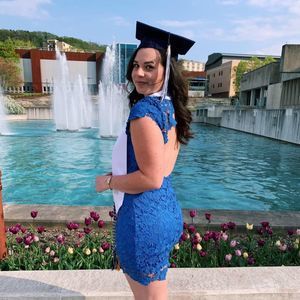 Meet your Posher, Cara